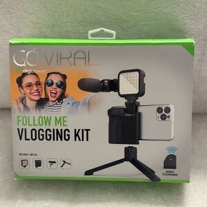 DigiPower Go Viral Follow Me Vlogging Kit – NWT